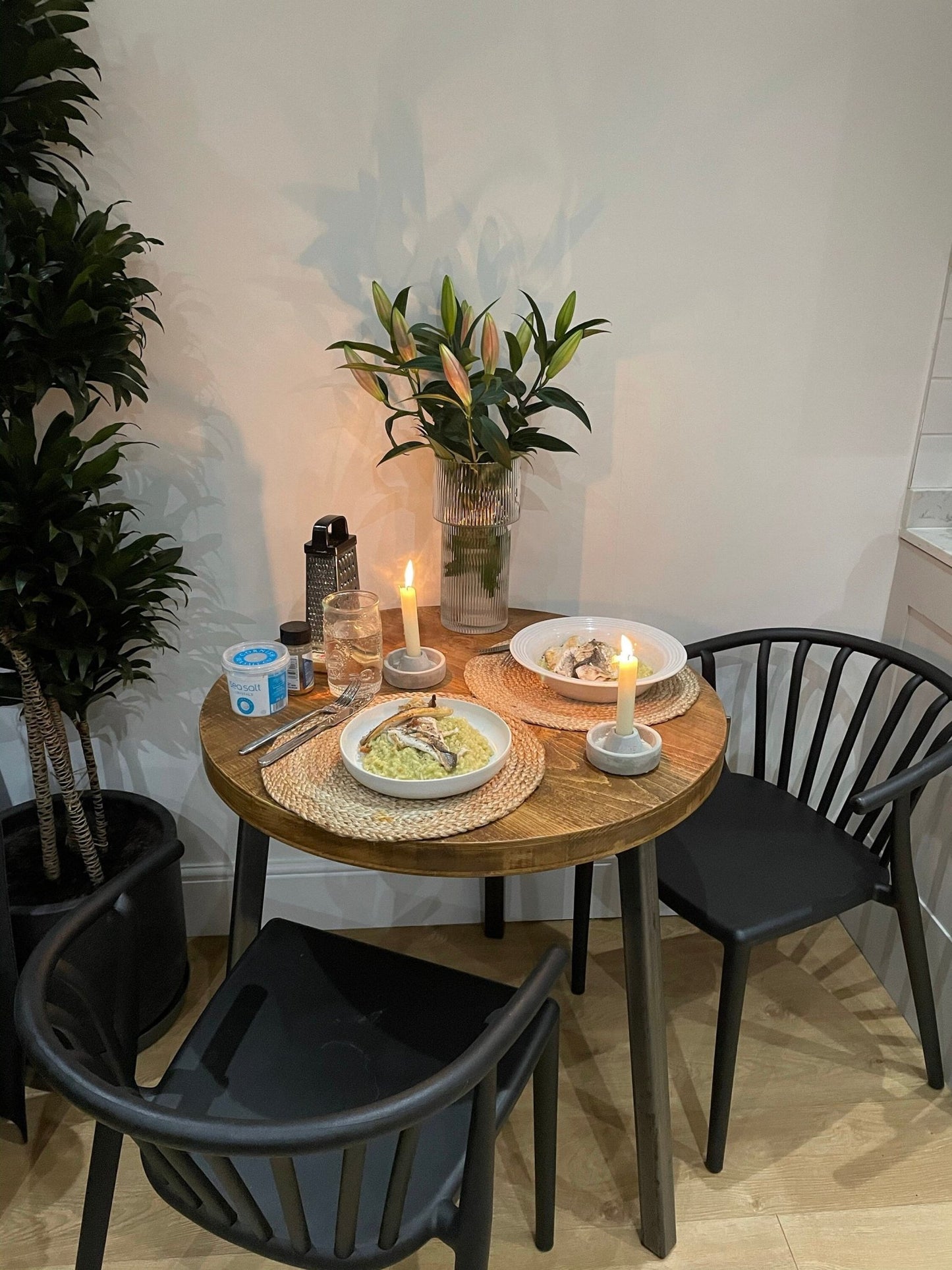 Round rustic dining table - featured in Vogue 2023 - The Grain Company Ltd